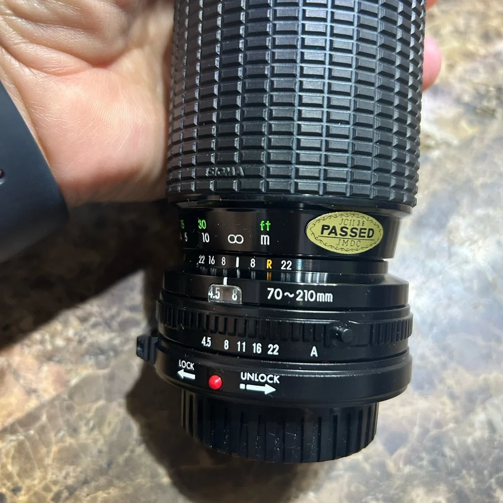 Sigma Beauty 70-210mm f/4.5 Lens - Red